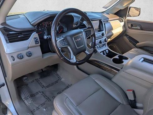 Used 2019 GMC Yukon XL SLT w/ Open Road Package image 9