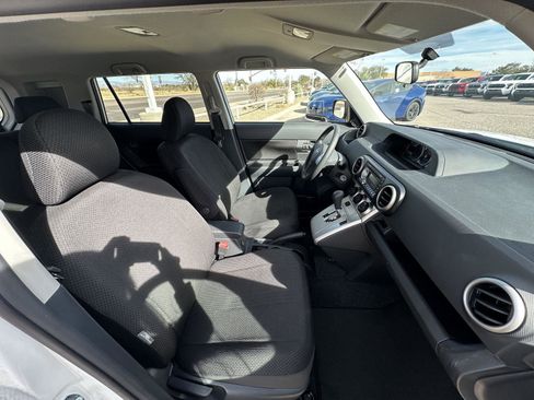 Used 2010 Scion xB Base image 19