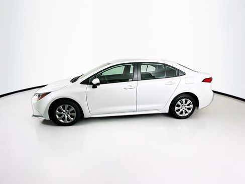 Used 2024 Toyota Corolla LE image 4