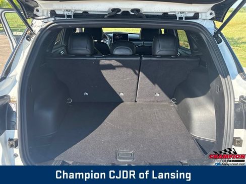 Used 2025 Jeep Compass Trailhawk AWD/4WD image 17
