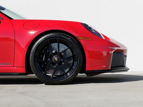 Used 2025 Porsche 911 Carrera GTS image 11