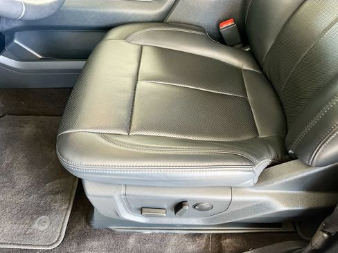 Used 2023 Ford Expedition XLT RWD image 20