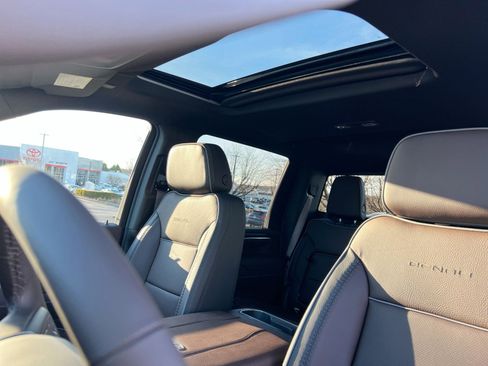 New 2026 GMC Sierra 2500 Denali w/ Denali Reserve Package image 19