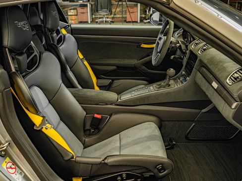 Certified 2025 Porsche 718 Boxster Spyder RS image 47