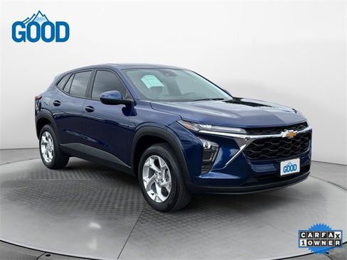 Used 2024 Chevrolet Trax LS w/ LS Convenience Package image 7