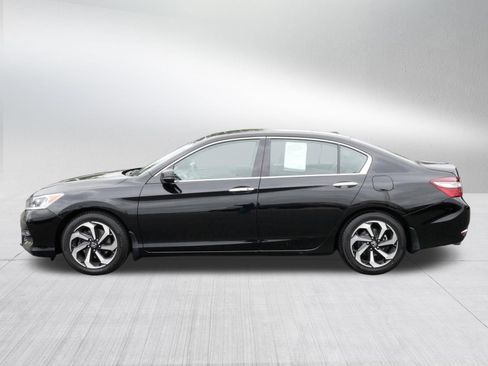 Used 2017 Honda Accord EX-L image 4