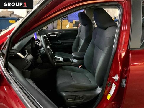 Used 2023 Toyota RAV4 XLE w/ Convenience Package AWD/4WD image 8