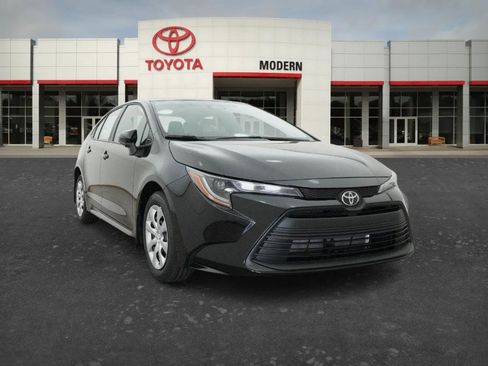 New 2026 Toyota Corolla LE FWD image 19
