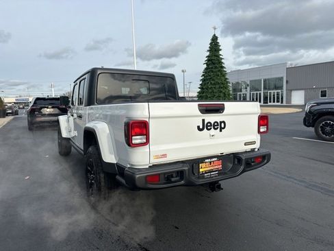 Used 2023 Jeep Gladiator Sport S image 8