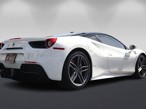 Certified 2017 Ferrari 488 GTB image 3