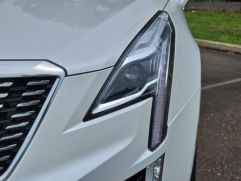 Certified 2023 Cadillac XT5 Premium Luxury AWD/4WD image 9