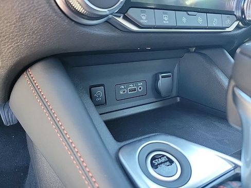 New 2025 Nissan Sentra SR w/ SR Premium Package FWD image 28