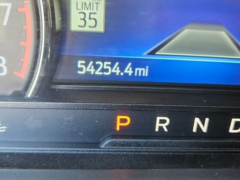 Used 2023 Ford Explorer Limited w/ Equipment Group 301A image 31