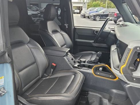 Used 2023 Ford Bronco Badlands image 17