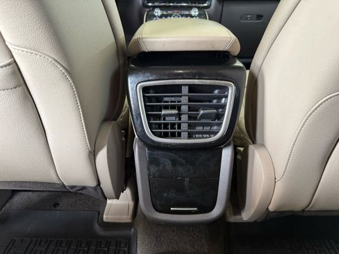 Used 2022 Lincoln Nautilus FWD image 11