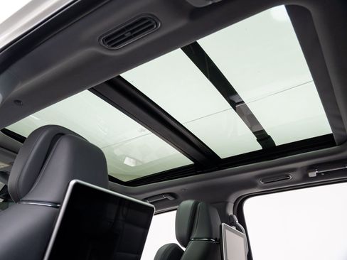 Used 2021 Lincoln Navigator Reserve w/ Luxury Package image 20