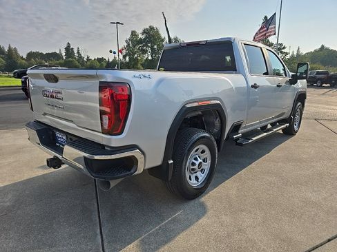 Used 2022 GMC Sierra 3500 Pro w/ Convenience Package image 6