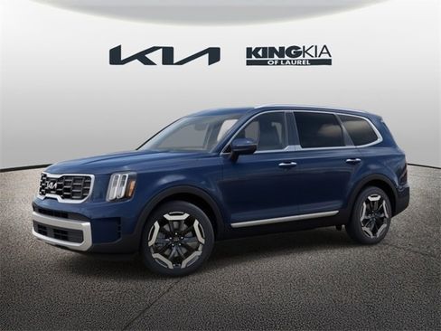 New 2025 Kia Telluride S image 3