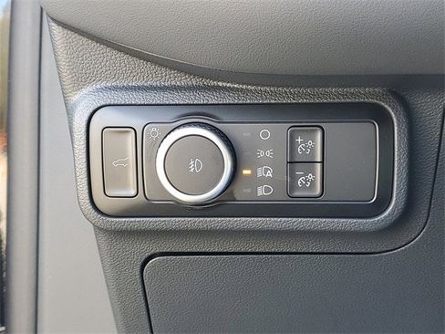 New 2025 Ford Explorer Active w/ Active Comfort Package image 18