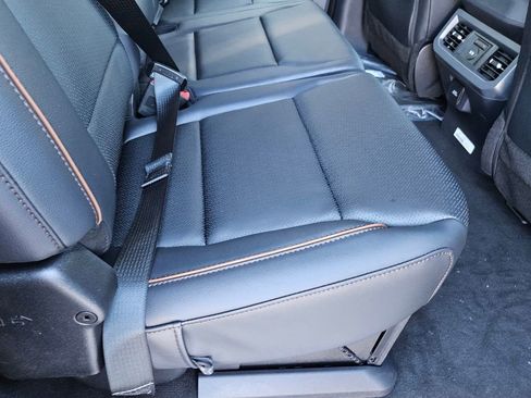 New 2026 Ford F350 Lariat w/ Black Appearance Package image 31