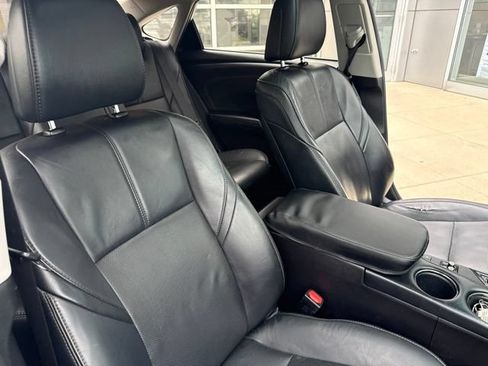 Used 2016 Toyota Avalon Limited w/ Toyota Safety Sense Package FWD image 34