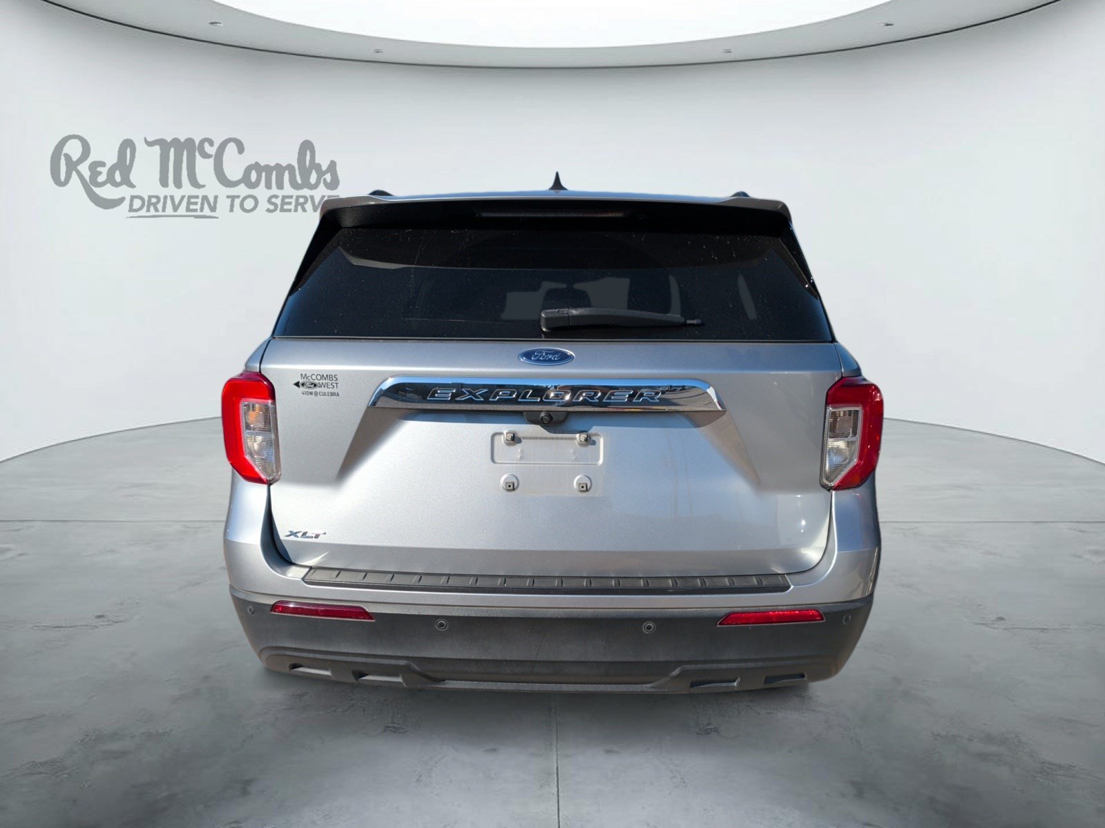 Certified 2024 Ford Explorer XLT RWD image 5