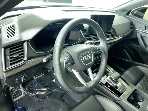 Used 2023 Audi SQ5 Premium Plus w/ Premium Plus Package image 23