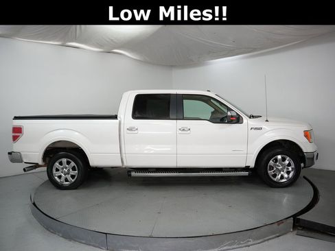 Used 2014 Ford F150 Lariat w/ Lariat Chrome Package image 5