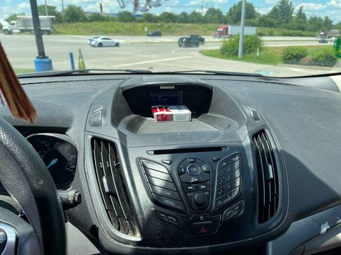 Used 2015 Ford Escape SE FWD image 8