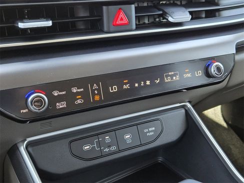 New 2026 Kia Carnival image 14