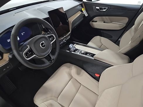 New 2026 Volvo XC60 T8 Plus w/ Protection Package Premier image 19