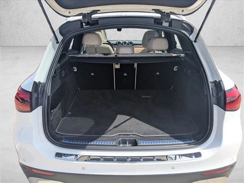 Used 2023 Mercedes-Benz GLC 300 4MATIC w/ Exclusive Trim Package image 7