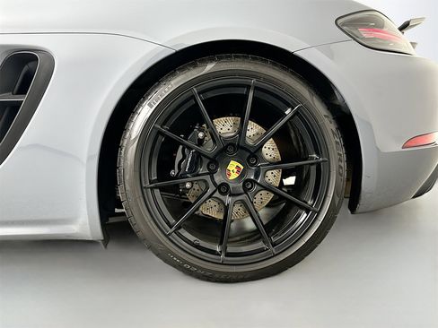 Certified 2025 Porsche 718 Cayman GT4 image 12