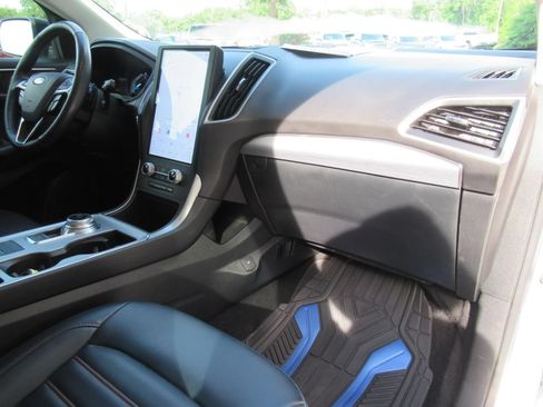 Used 2022 Ford Edge SEL w/ Sport Appearance Package AWD/4WD image 11