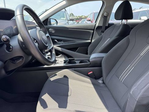 Used 2023 Hyundai Elantra SEL w/ Convenience Package FWD image 14