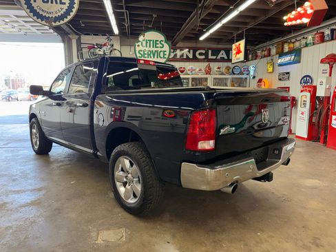Used 2016 RAM 1500 Big Horn image 3