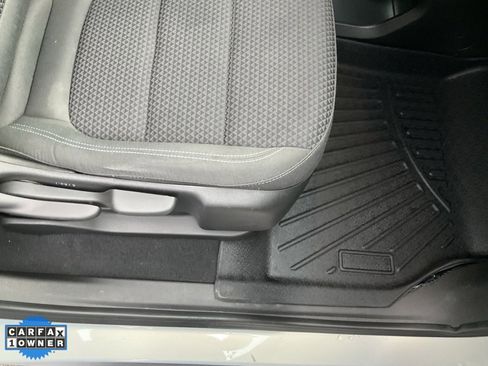 Used 2023 Chevrolet Bolt EUV LT image 57