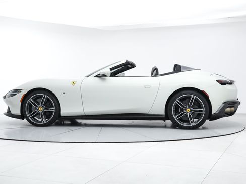 Certified 2024 Ferrari Roma Spider RWD image 4
