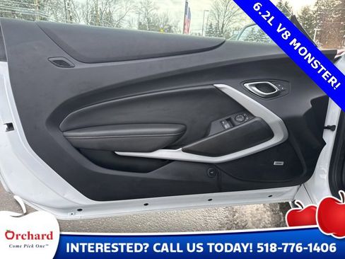 Used 2021 Chevrolet Camaro LT w/ Technology Package image 15
