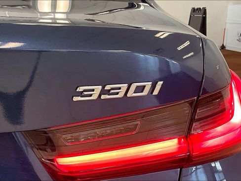 Used 2022 BMW 330i Sedan w/ Premium Package 2 RWD image 28