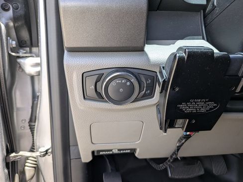 Used 2020 Ford F250 XL w/ Power Equipment Group AWD/4WD image 25