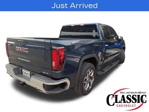 Used 2022 GMC Sierra 1500 SLT image 13