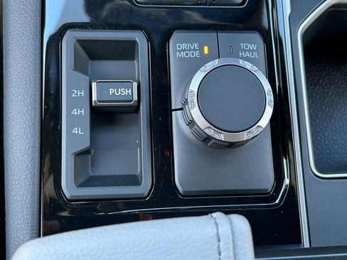New 2026 Toyota Tundra Limited AWD/4WD image 32