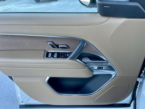 Certified 2024 Land Rover Range Rover Long Wheelbase SE image 12