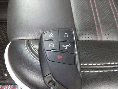 Used 2022 GMC Sierra 1500 AT4X image 64