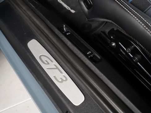 Used 2018 Porsche 911 GT3 RWD image 73
