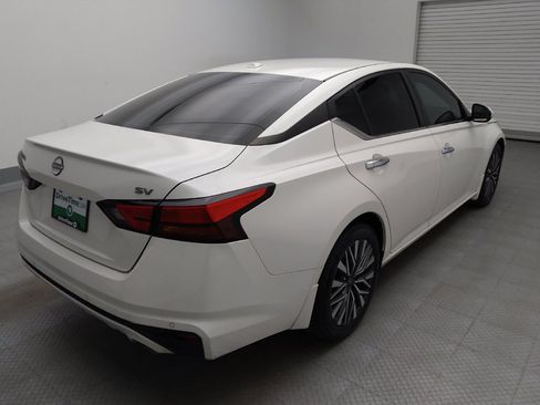 Used 2024 Nissan Altima 2.5 SV w/ SV Premium Package FWD image 9