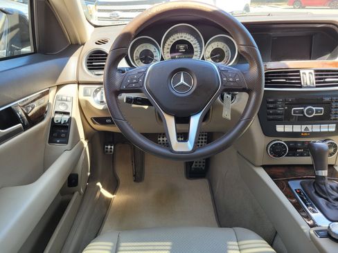 Used 2014 Mercedes-Benz C 250 Sedan image 6