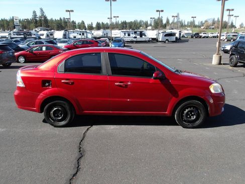 Used 2010 Chevrolet Aveo LT FWD image 6