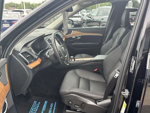 Used 2025 Volvo XC90 T8 Core w/ Protection Package Premier image 20